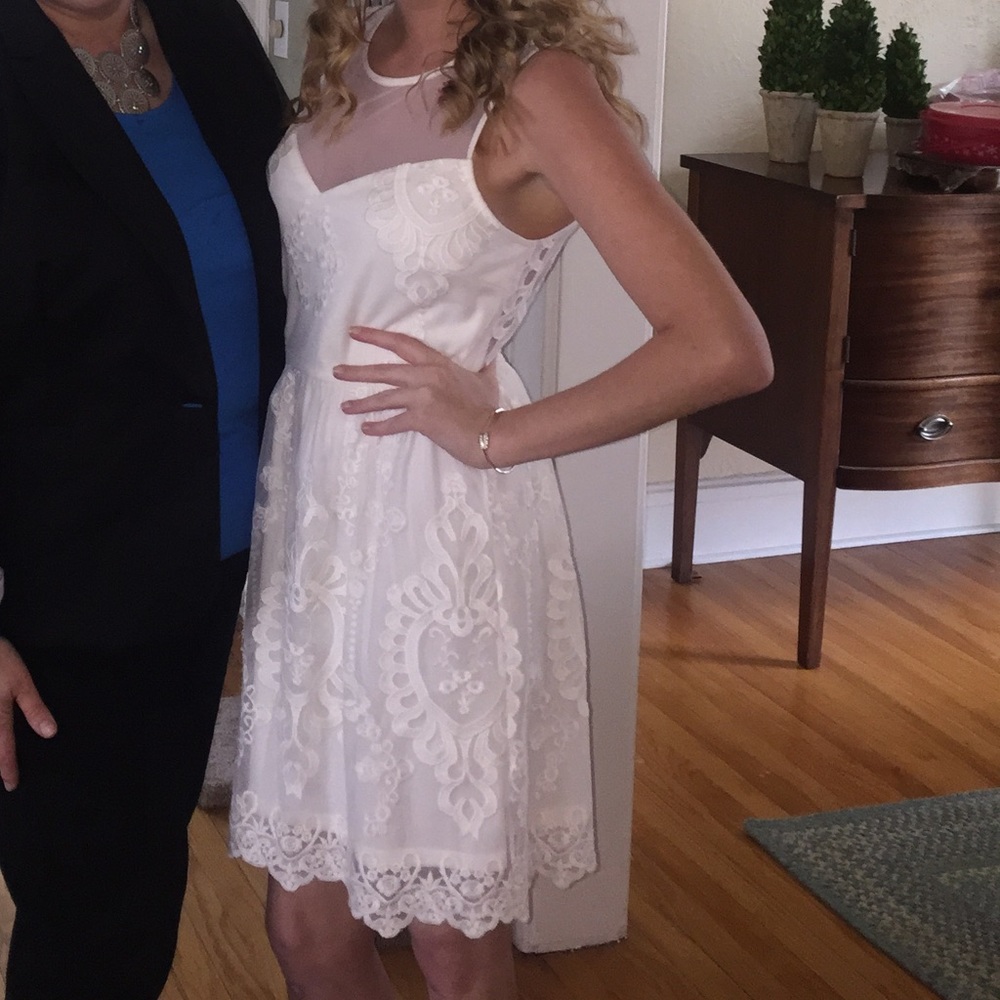 Forever 21 lace cream dress